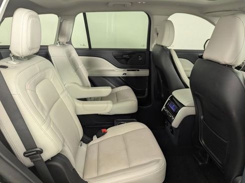 Used 2025 Lincoln Aviator Reserve w/ Jet Appearance Package image 21