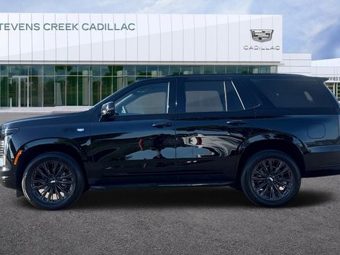 Certified 2025 Cadillac Escalade Sport w/ LPO, ONYX Package AWD/4WD image 6