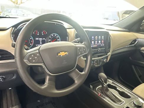 Used 2023 Chevrolet Traverse LS FWD image 13