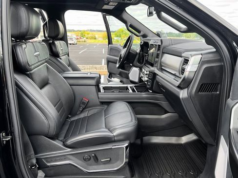 Used 2025 Ford F250 Platinum image 23