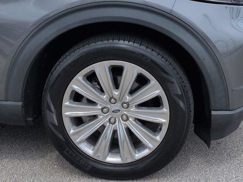 Certified 2022 Ford Explorer Limited w/ Limited Technology Package RWD image 11