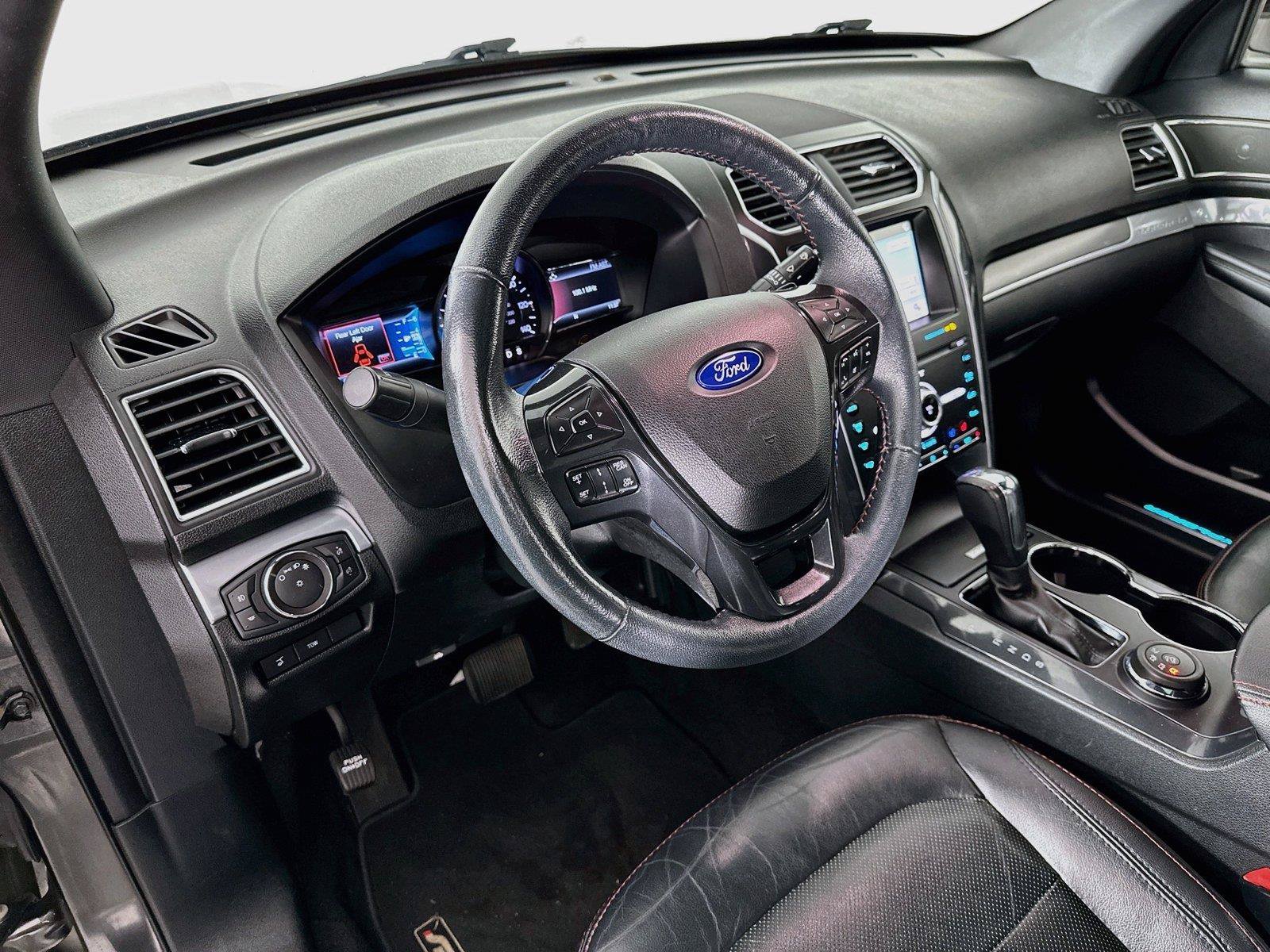 Used 2019 Ford Explorer Sport w/ Equipment Group 401A AWD/4WD image 25
