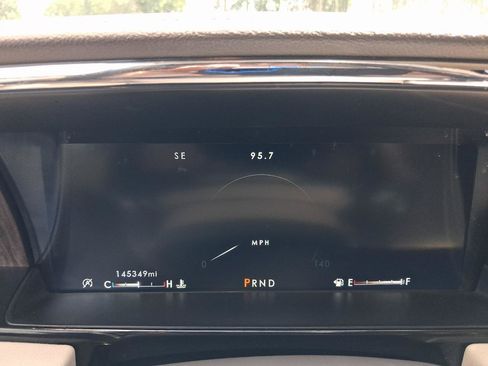 Used 2018 Lincoln Navigator Reserve w/ Technology Package AWD/4WD image 12