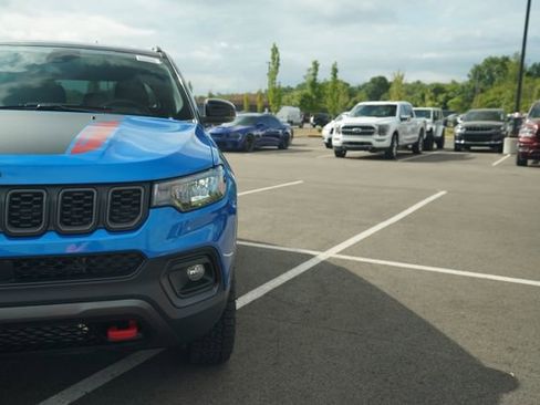 New 2025 Jeep Compass Trailhawk w/ Sun & Sound Group image 39