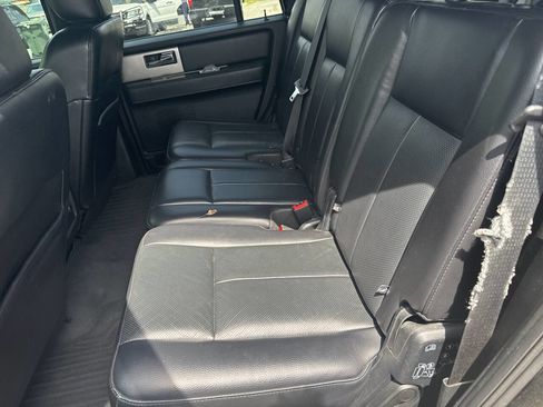 Used 2017 Ford Expedition XLT w/ Equipment Group 202A image 11