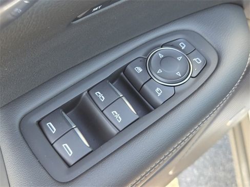 New 2025 Cadillac XT6 Luxury image 20