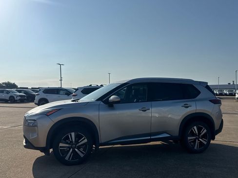 Certified 2021 Nissan Rogue SL FWD image 11