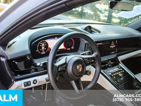 Used 2024 Porsche Panamera 4 w/ Premium Package AWD/4WD image 22