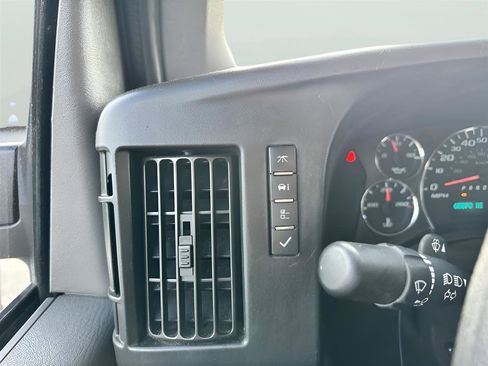 Used 2019 Chevrolet Express 2500 w/ Driver Convenience Package image 24