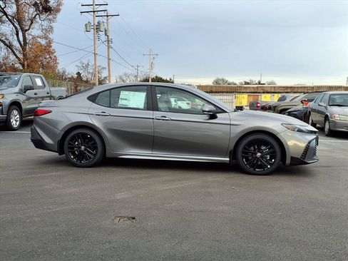 New 2026 Toyota Camry SE w/ Multimedia Upgrade Package image 4