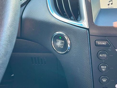 Used 2019 Ford Edge Titanium w/ Cold Weather Package image 28