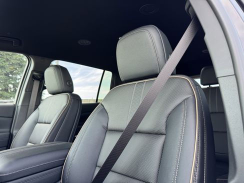 New 2026 Chevrolet Traverse High Country w/ LPO, Floor Liner Package image 14