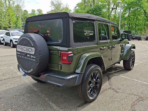 Used 2023 Jeep Wrangler Unlimited Sahara w/ Cold Weather Group AWD/4WD image 7