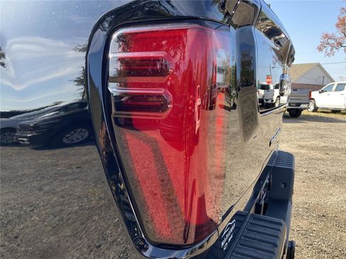 New 2026 GMC Sierra 2500 Denali w/ Denali Reserve Package image 12