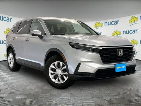 Used 2025 Honda CR-V LX image 1