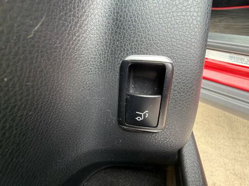 Used 2018 Mercedes-Benz GLA 250 4MATIC image 17
