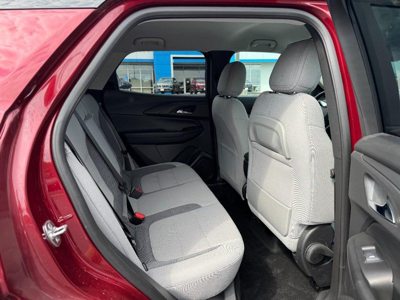 Used 2025 Chevrolet TrailBlazer LT w/ Convenience Package FWD image 10