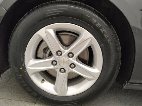 Used 2023 Chevrolet Malibu LS FWD image 31