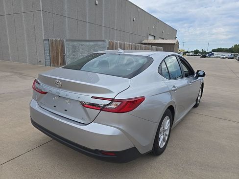 Used 2026 Toyota Camry LE FWD image 5