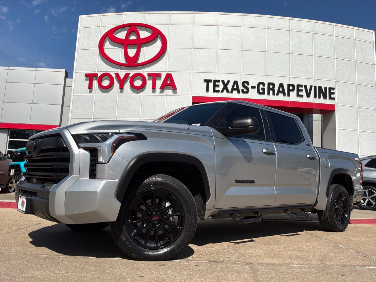 Used 2024 Toyota Tundra SR5 w/ SR5 Premium Package AWD/4WD image 2
