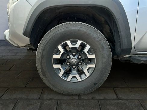 Used 2019 Toyota Tacoma TRD Off-Road image 24