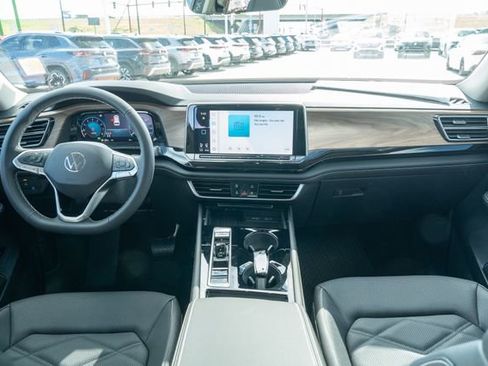 New 2026 Volkswagen Atlas SE FWD image 32