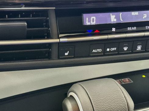 New 2026 Toyota Sienna XLE AWD/4WD image 20