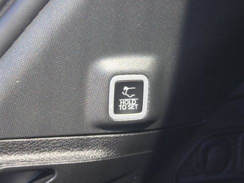 Used 2023 Jeep Grand Cherokee Altitude image 25