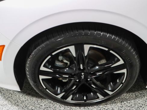 Used 2023 Kia K5 GT-Line w/ GT-Line Premium Package image 11