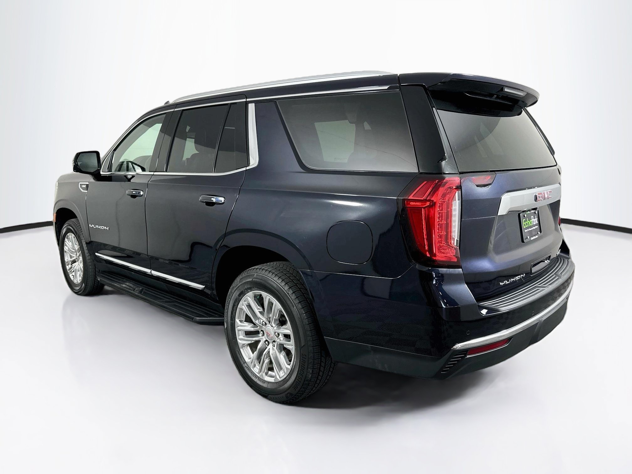 Used 2021 GMC Yukon SLT w/ SLT Luxury Plus Package AWD/4WD image 5