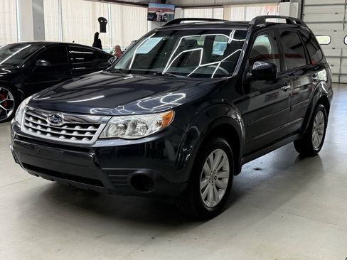 Used 2012 Subaru Forester 2.5X Premium w/ All-Weather Pkg AWD/4WD image 5