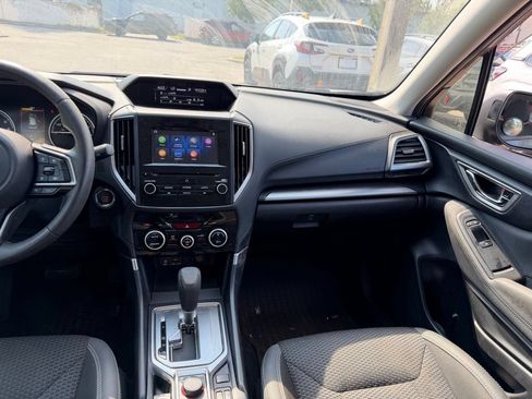 Used 2020 Subaru Forester Premium AWD/4WD image 23