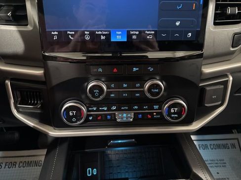 Used 2024 Ford Expedition XLT image 24