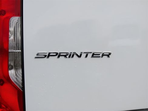 Used 2024 Mercedes-Benz Sprinter 3500 image 9