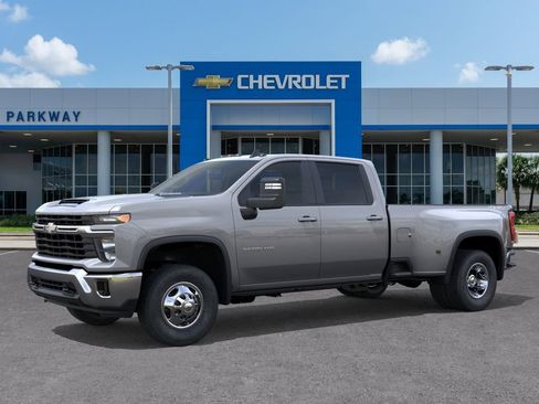 New 2026 Chevrolet Silverado 3500 LT AWD/4WD image 2