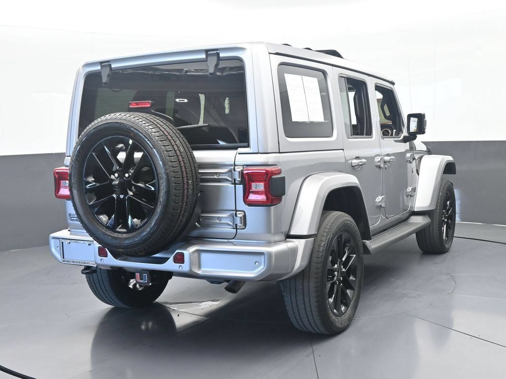 Used 2021 Jeep Wrangler Unlimited Sahara AWD/4WD image 5
