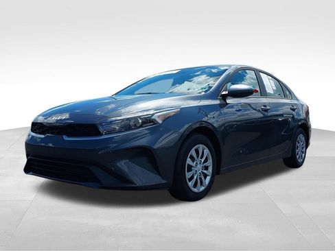 Used 2024 Kia Forte LX FWD image 4