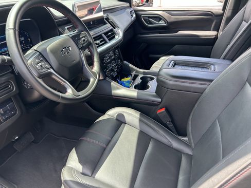 Used 2024 Chevrolet Suburban RST w/ Luxury Package AWD/4WD image 9