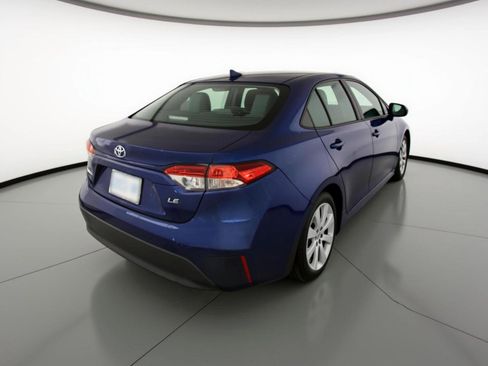 Used 2025 Toyota Corolla LE image 9