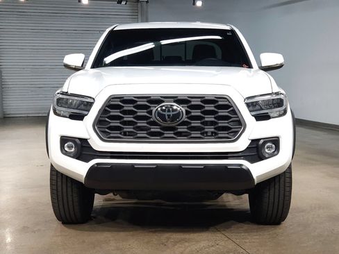 Used 2022 Toyota Tacoma TRD Off-Road AWD/4WD image 2