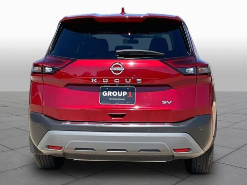 Used 2023 Nissan Rogue SV FWD image 5
