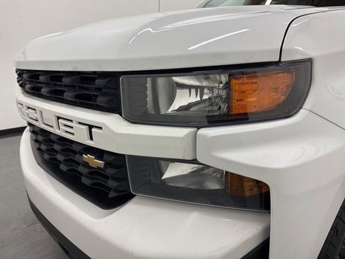 Used 2022 Chevrolet Silverado 1500 Custom w/ Safety Confidence Package RWD image 9