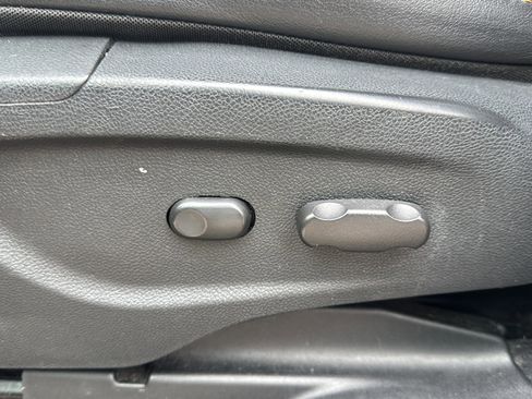 Used 2018 Chevrolet Trax LT w/ LT Convenience Package image 13