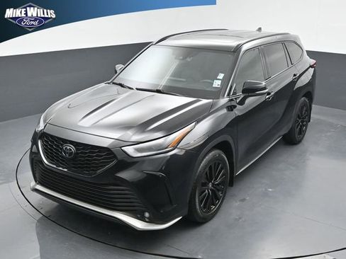 Used 2024 Toyota Highlander XSE image 11