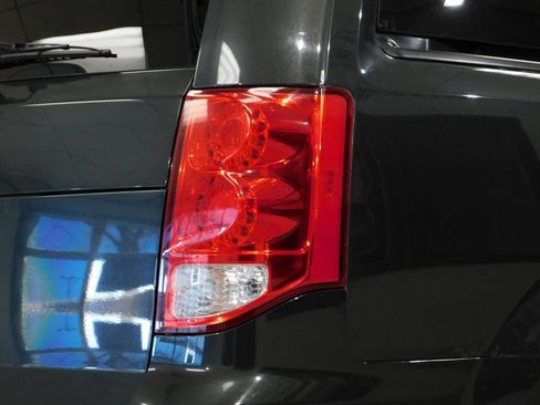 Used 2011 Dodge Grand Caravan SXT image 70