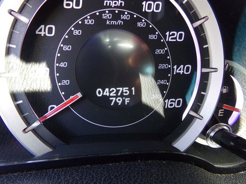 Used 2010 Acura TSX V6 Sedan FWD image 35