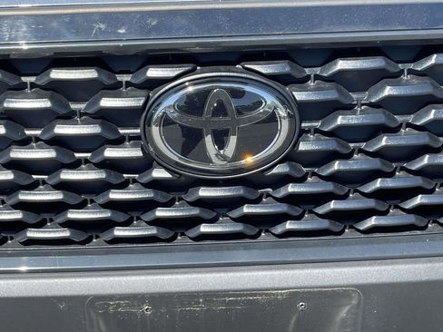 Used 2025 Toyota Corolla Cross L FWD image 5