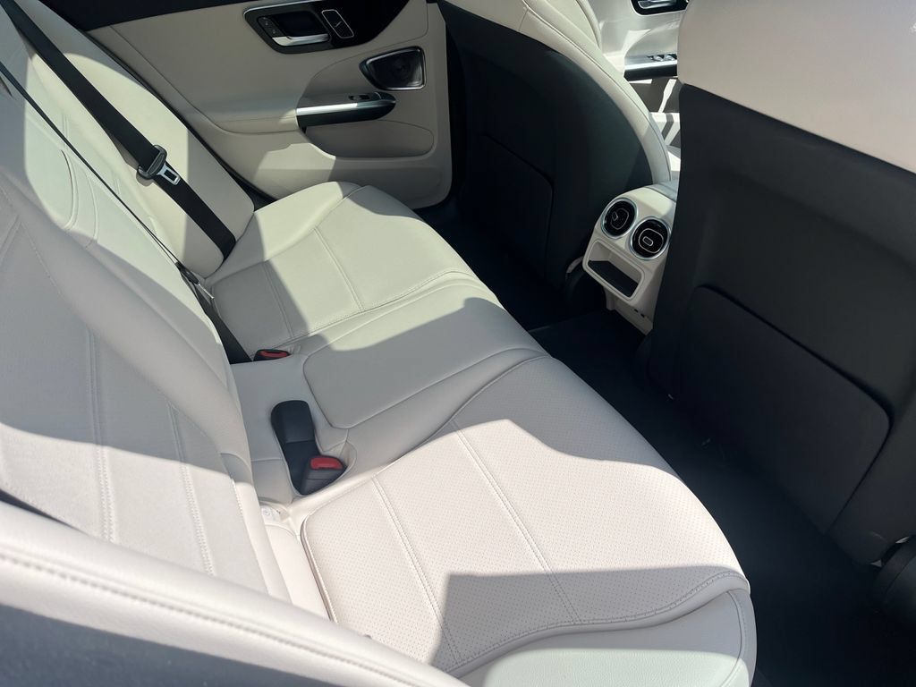 Certified 2024 Mercedes-Benz C 300 4MATIC Sedan image 18