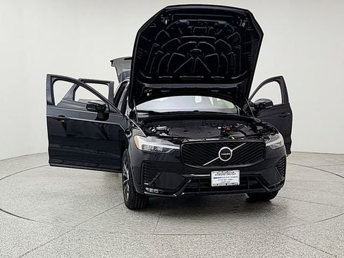 New 2026 Volvo XC60 B5 Ultra w/ Climate Package image 2