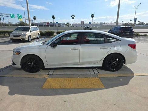 Used 2023 Honda Civic Sport image 7